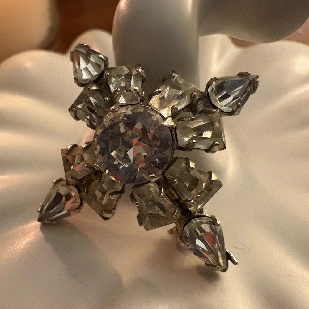 ✨ Vintage 1950s Rhinestone Starburst Brooch ❤️ - Picture 10 of 14